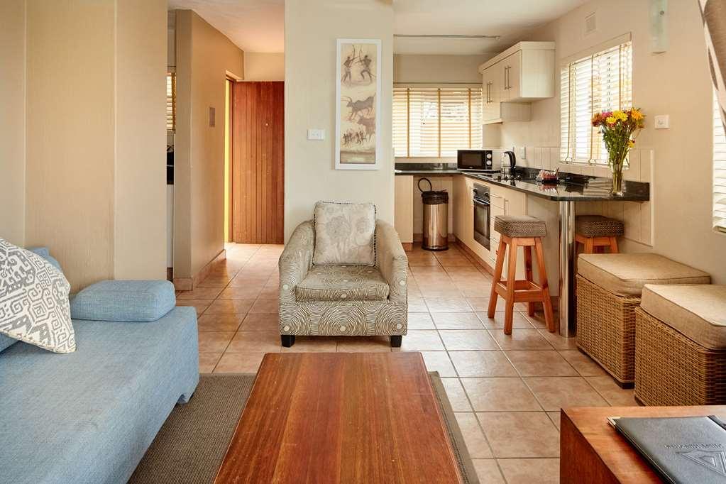 First Group Kowie River Chalets Порт Алфред Стая снимка